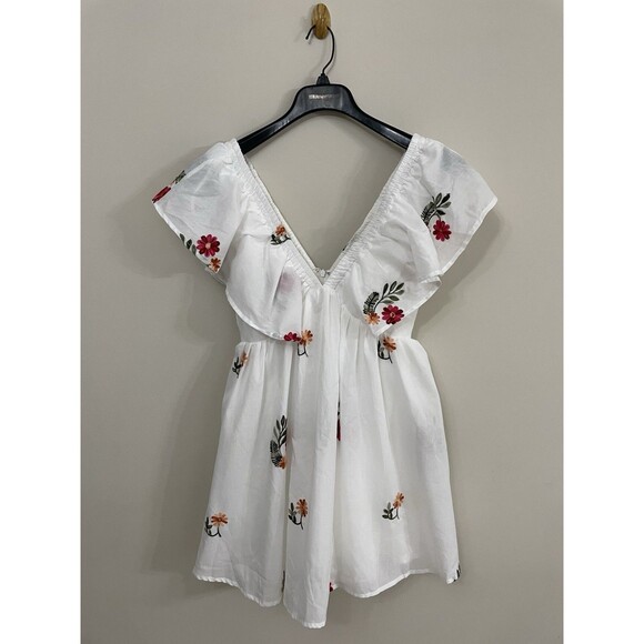 Lulus White Embroidered Flutter Sleeve Mini Dress NWT Size M Medium - Picture 3 of 8